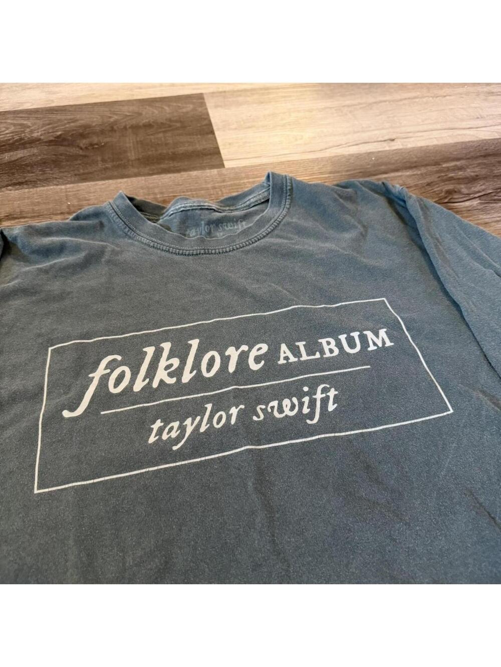 Taylor swift folklore album long sleeve t shirt M